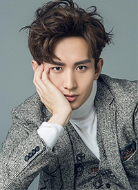 演員成毅雜志寫真照片 演繹別樣的慵懶午后