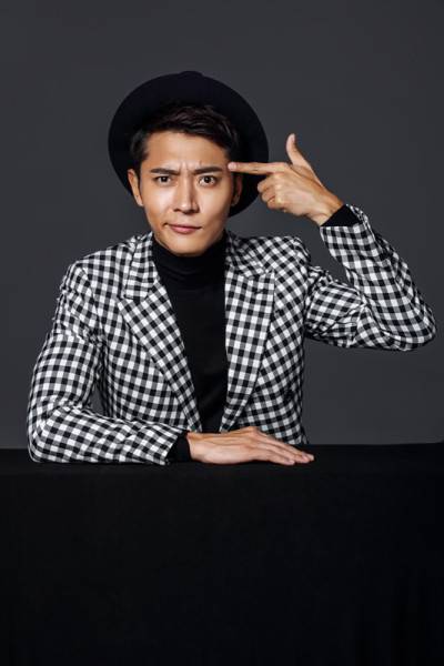 張丹峰最新寫真大片 時(shí)尚型男魅力十足