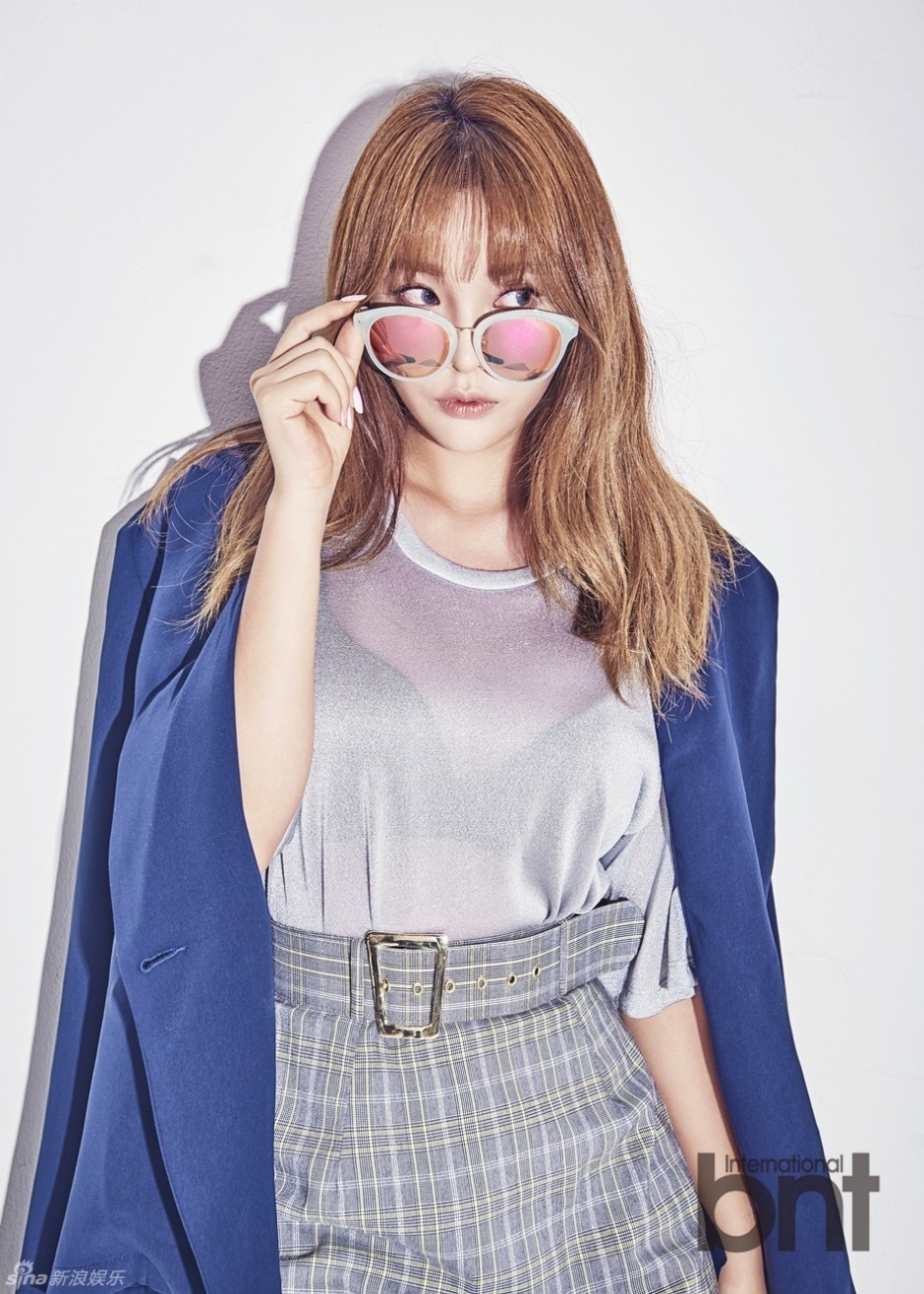 韓星洪真英性感寫真合集 小露香肩顯迷人身材