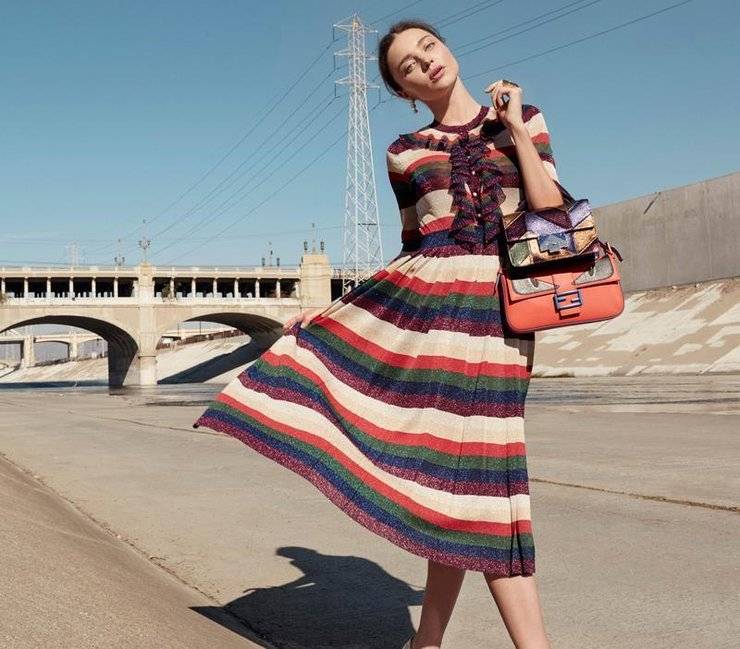 米蘭達(dá)可兒時(shí)尚寫真大片 精致五官盡顯超模氣質(zhì)