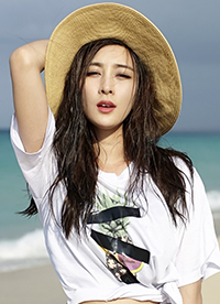 演員馬蘇白衣清純寫真 清新怡人氣質盡顯演員馬蘇白衣清純寫真 清新怡人氣質盡顯