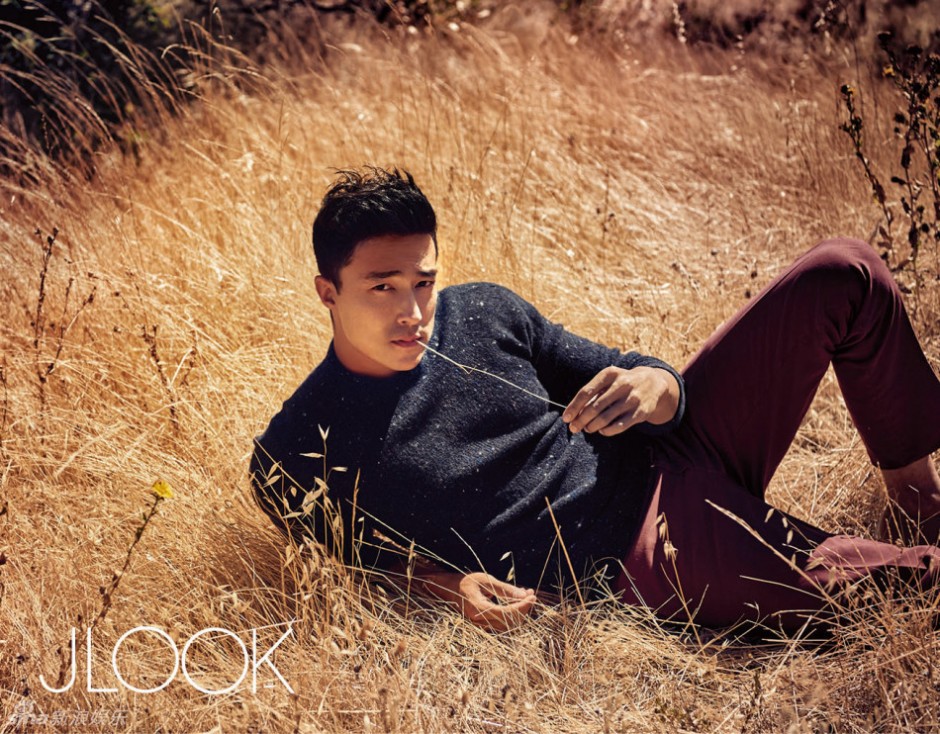 韓星丹尼爾亨利時尚畫報 盡顯秋日熟男魅力