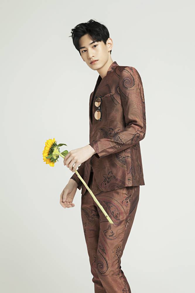 韓國模特金泰煥時尚大片 玩轉(zhuǎn)文藝學(xué)院風