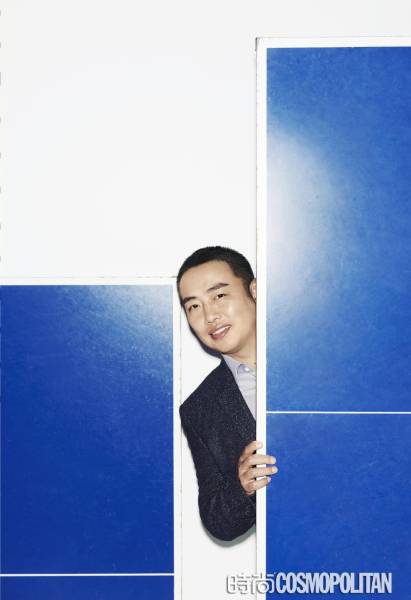 劉國(guó)梁馬龍最新寫(xiě)真曝光 慘遭徒弟&ldquo;捆綁&rdquo;