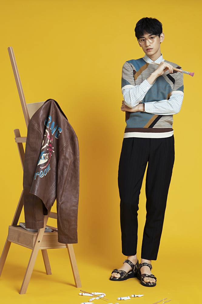 韓國(guó)模特金泰煥時(shí)尚大片 玩轉(zhuǎn)文藝學(xué)院風(fēng)