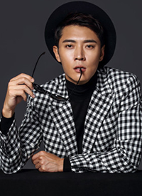 張丹峰最新寫真大片 時尚型男魅力十足