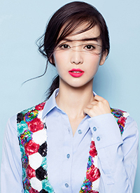 金晨夏日時尚寫真照曝光 清甜可人朝氣十足