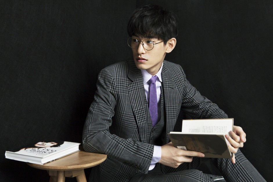 韓國(guó)模特金泰煥時(shí)尚大片 玩轉(zhuǎn)文藝學(xué)院風(fēng)