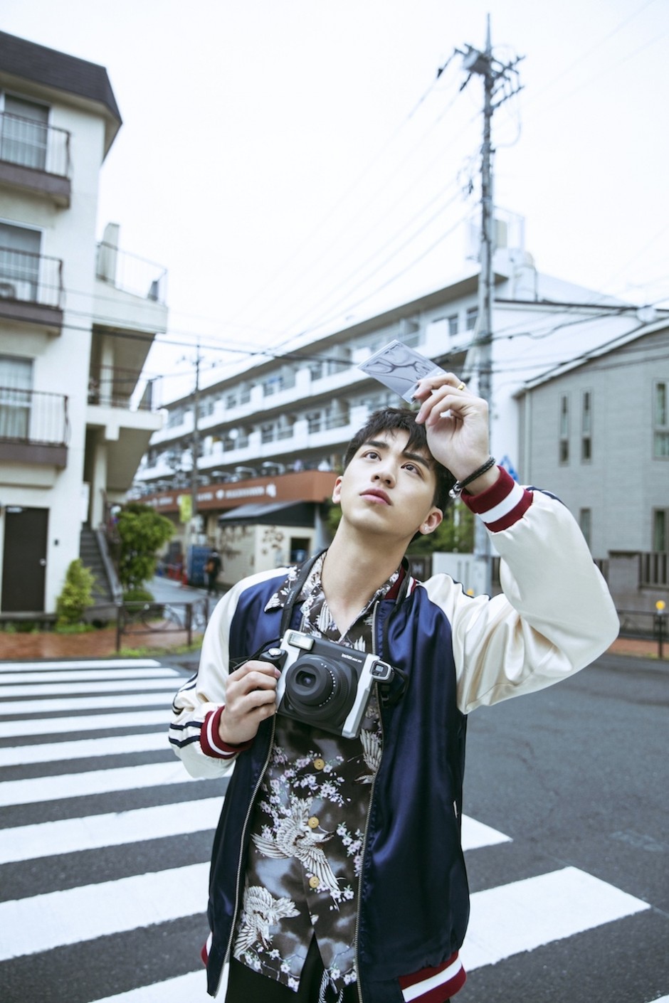 許魏洲雜志寫真照曝光 乖乖仔進化不羈少年