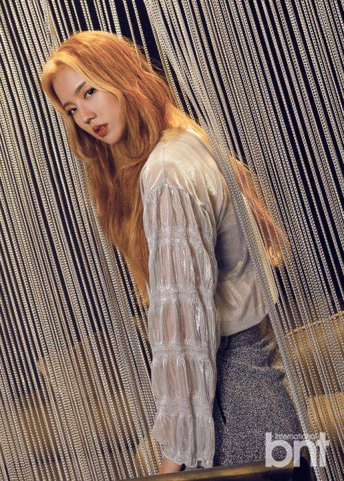 韓國(guó)歌手Unpretty Janey寫真 金色長(zhǎng)發(fā)凸顯氣質(zhì)