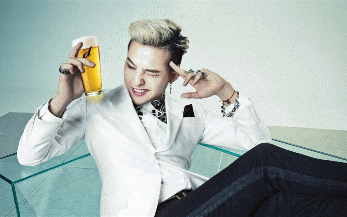 權(quán)志龍廣告寫真