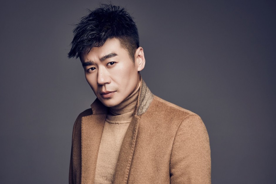 演員徐佳初冬寫真曝光 化身時尚硬漢