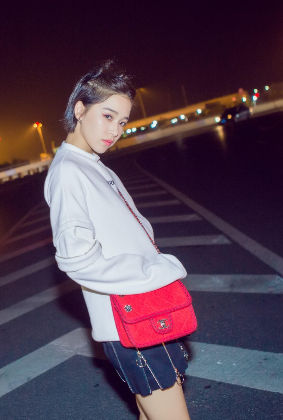 闞清子機場街拍曝光 盡顯鬼馬精靈范兒