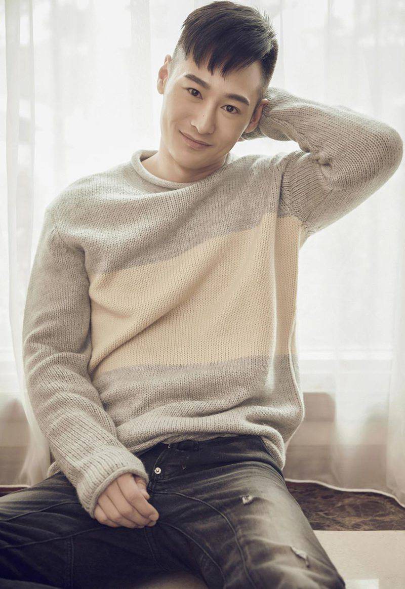 演員亓航午后家居寫真集曝光 散發(fā)鄰家氣息