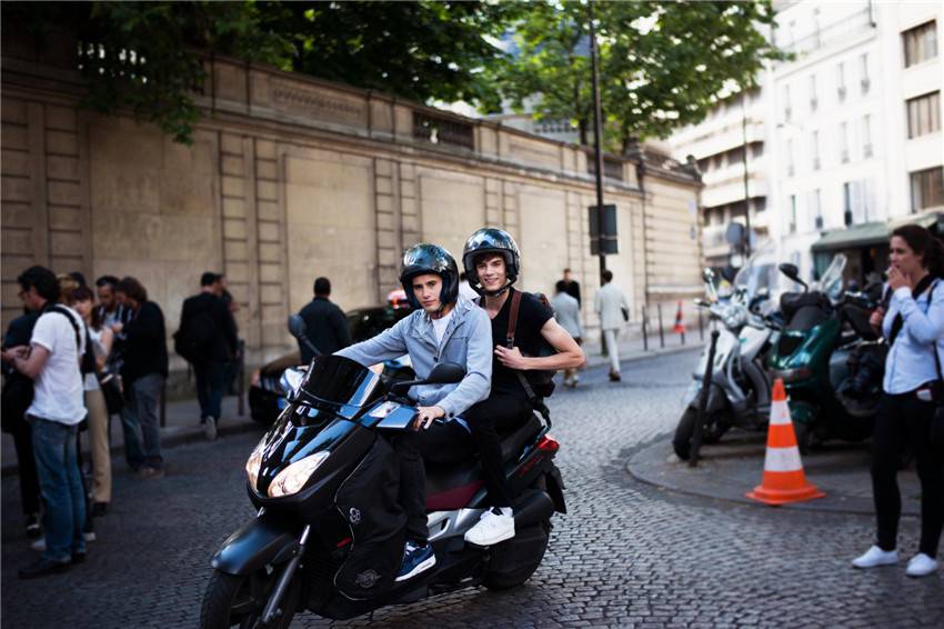 歐美型男街拍 演繹2016最潮時(shí)尚搭配