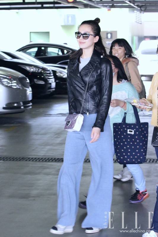 劉詩詩街拍生活照大曝光 私下搭配衣品超贊