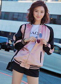 景甜時(shí)尚街拍隨心搭配 逆天大長腿搶鏡