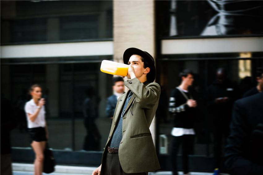 歐美型男街拍 演繹2016最潮時(shí)尚搭配