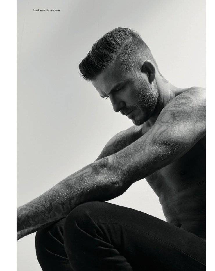 貝克漢姆黑白寫真集 性感半裸演繹完美型男