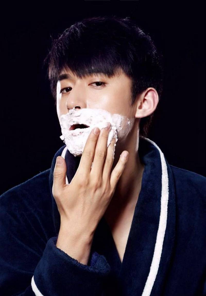 旋風(fēng)小子高廣澤陽(yáng)光寫真曝光 潮范兒十足