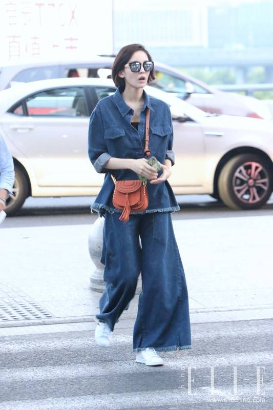 不與百花爭艷 初夏看明星牛仔街拍搭配