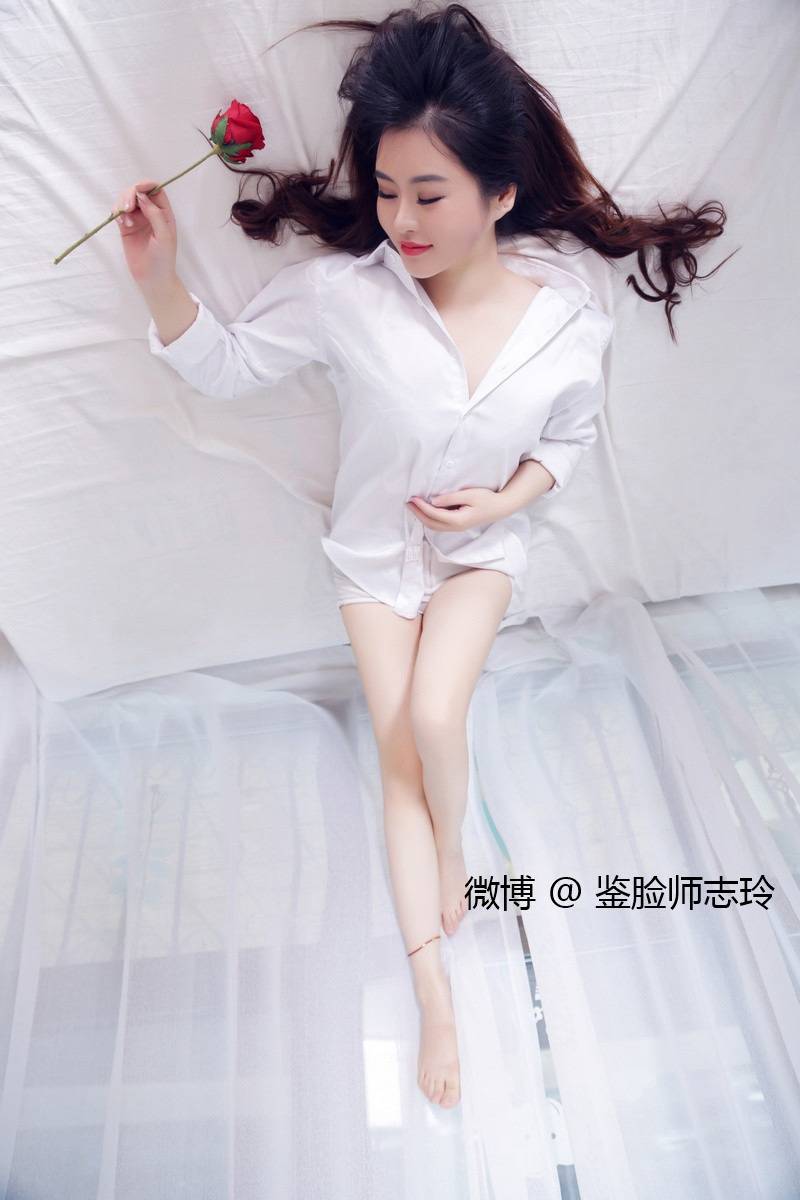 鑒臉師志玲的古裝藝術(shù)照撩倒一片網(wǎng)友 含香那套簡(jiǎn)直就是原版重現(xiàn)