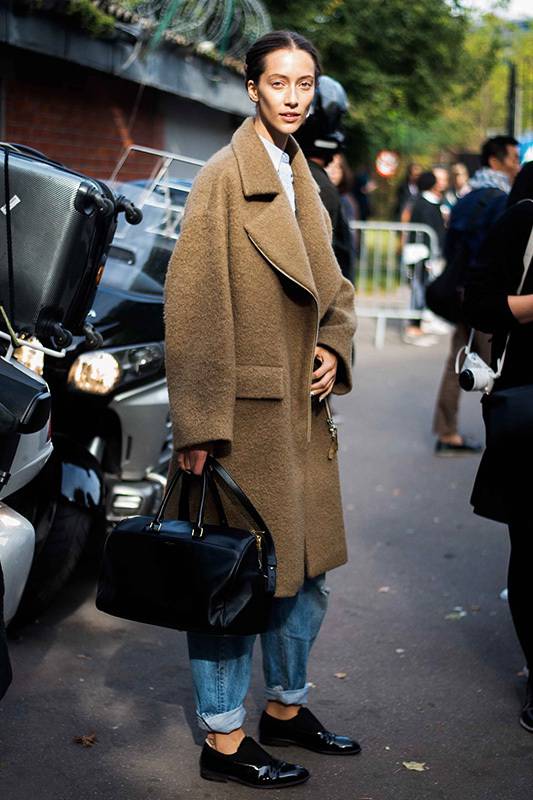 平底鞋怎么搭配?看歐美時尚達人的穿搭方法