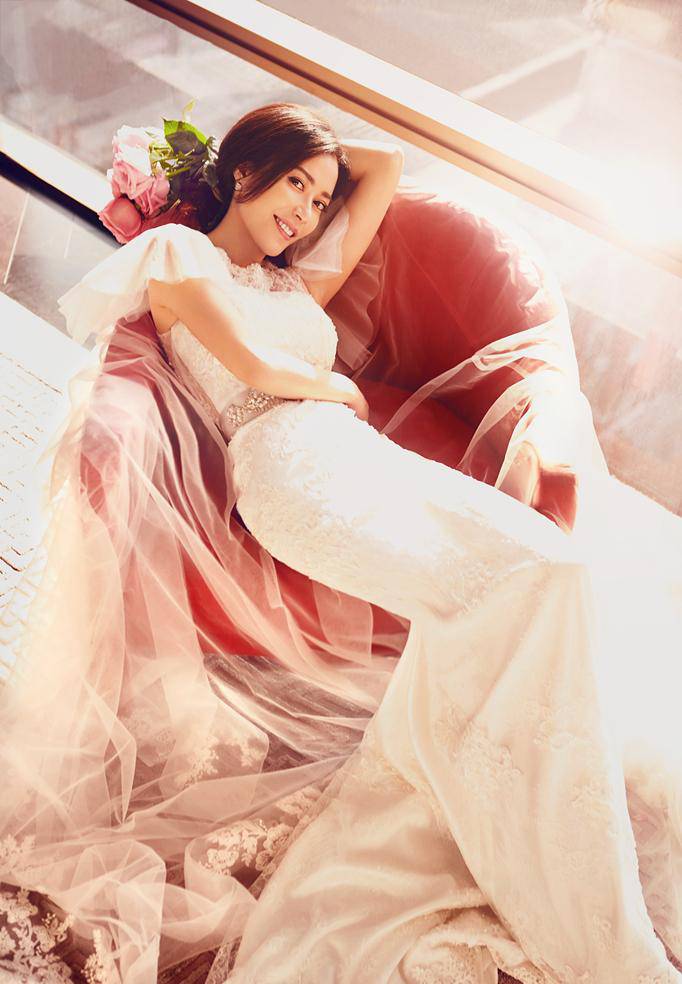 俞飛鴻穿婚紗寫真曝光 笑顏迷人容光煥發(fā)