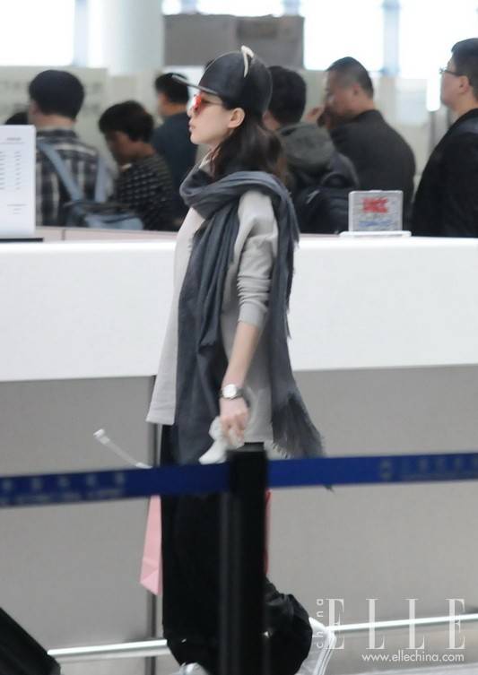 劉詩詩街拍生活照大曝光 私下搭配衣品超贊