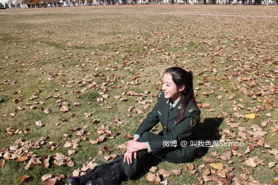 女兵都很土？ 叫我色魔Semoo可是會(huì)穿衣星人哦