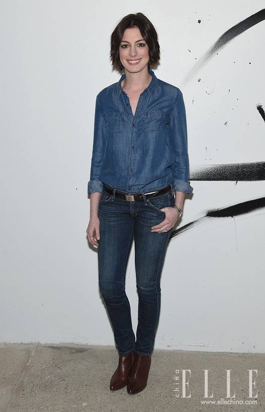 不與百花爭(zhēng)艷 初夏看明星牛仔街拍搭配