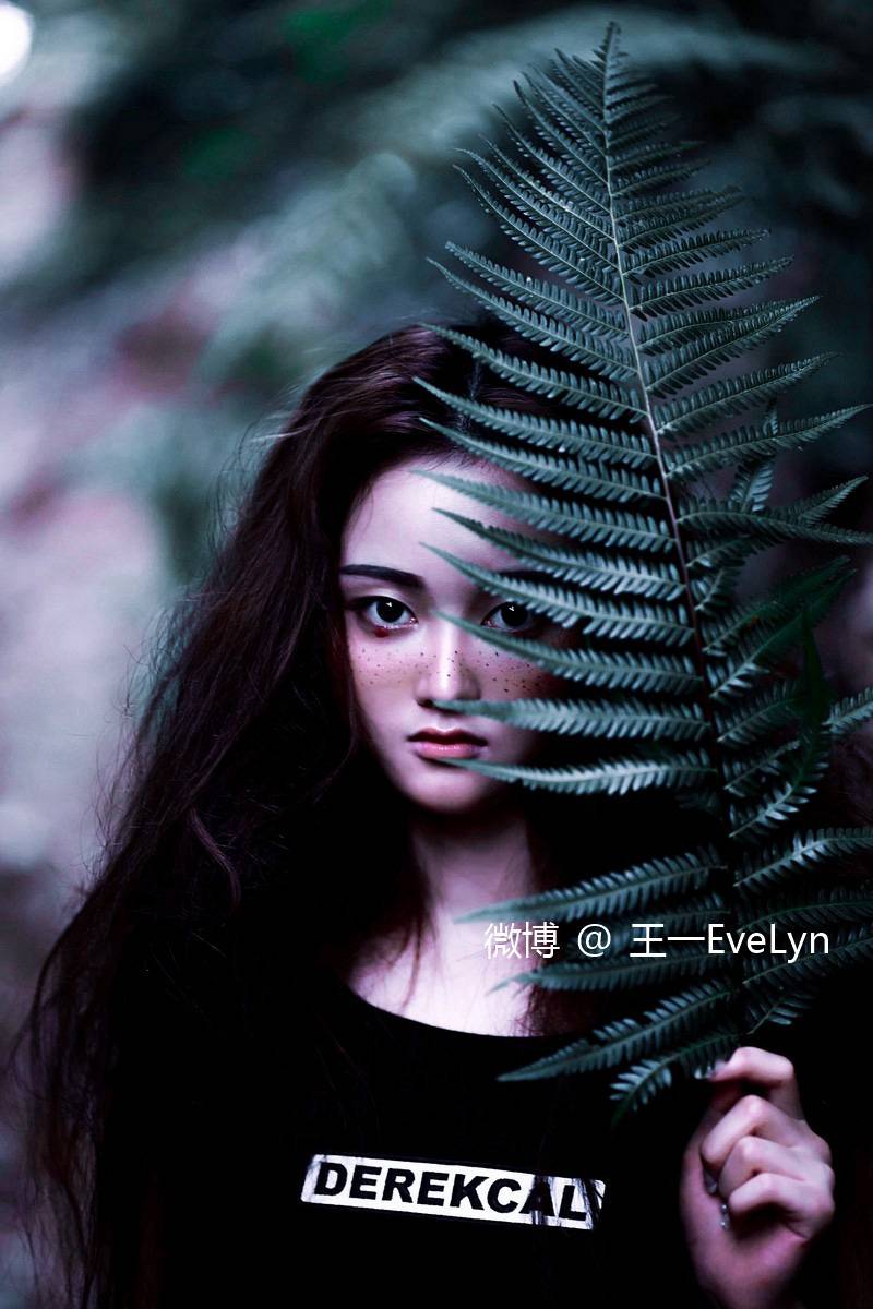 真不敢相信 王一EveLyn居然是能玩轉(zhuǎn)高冷和慈善的妹紙