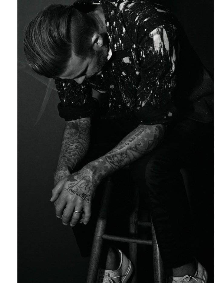 貝克漢姆黑白寫真集 性感半裸演繹完美型男