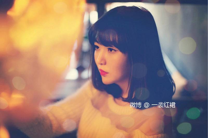 聽一襲紅裙邊打游戲邊跟你掰扯情感法律知識(shí)