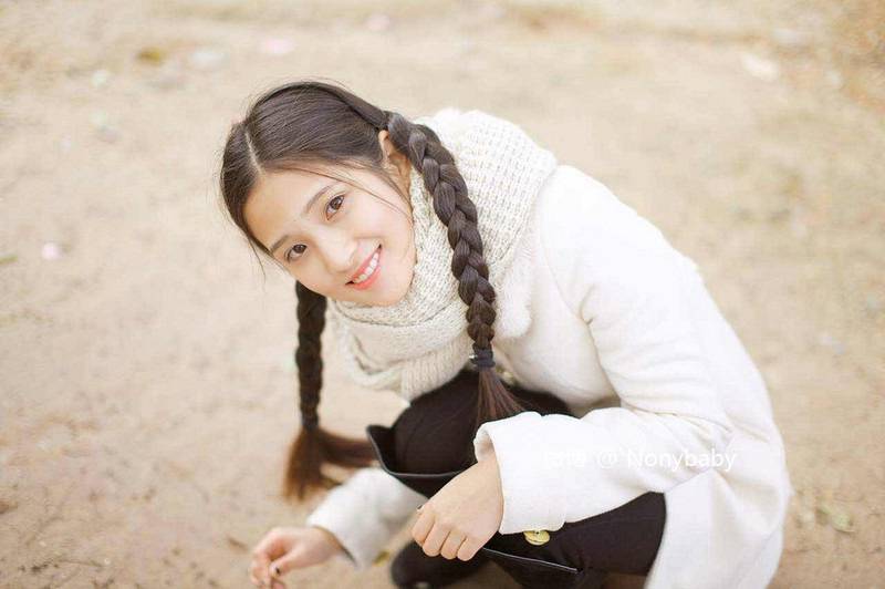 秒殺黃燦燦的校園女神Nonybaby 宅男們收好不謝