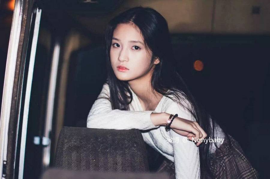 秒殺黃燦燦的校園女神Nonybaby 宅男們收好不謝