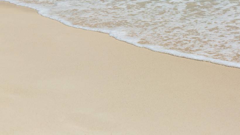 沙灘海浪藍天高清唯美圖片