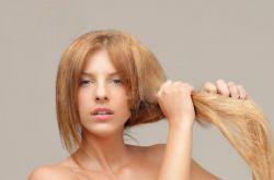 頭發(fā)干枯怎么辦 7個護發(fā)小偏方要牢記