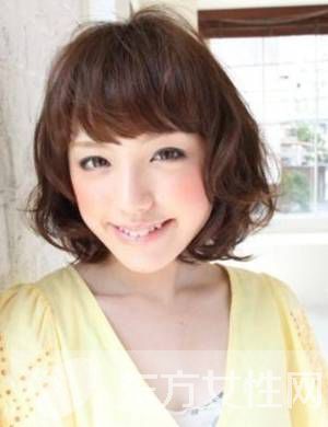 5款春季時(shí)尚流行發(fā)型 輕松變成圓潤(rùn)鵝蛋臉