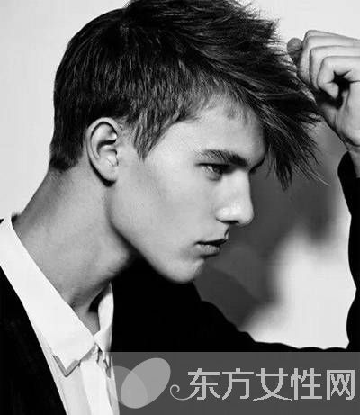 正確掌握發(fā)蠟的用法 打理自然持久發(fā)型