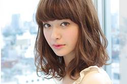 方臉適合什么發(fā)型 這5款輕松讓方臉變白小臉