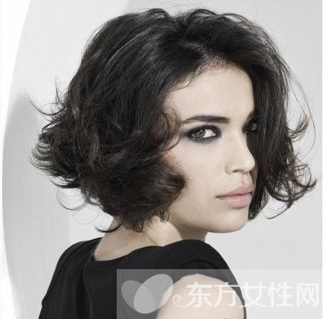 卷發(fā)棒怎么用 兩款卷發(fā)教程為你打造甜美短卷發(fā)