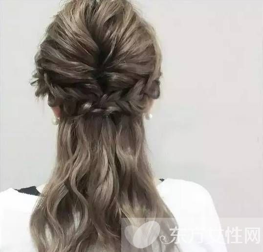 四款簡單易學甜美編發(fā) 讓你美美的去約會