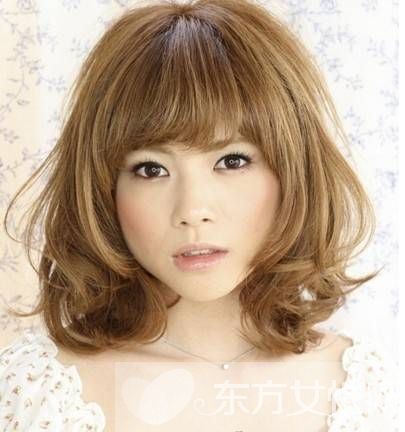 卷發(fā)棒怎么用 兩款卷發(fā)教程為你打造甜美短卷發(fā)