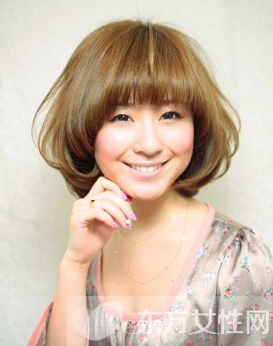 5款春季時(shí)尚流行發(fā)型 輕松變成圓潤(rùn)鵝蛋臉