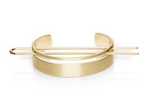 快用別致的發(fā)飾給你的丸子頭變變樣