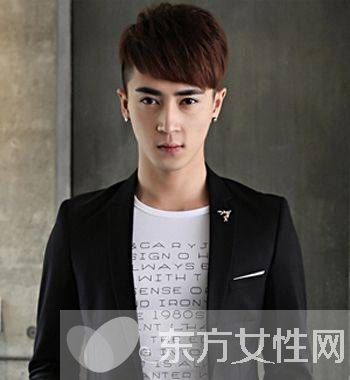 7款男士斜劉海發(fā)型 讓你更顯帥酷有范