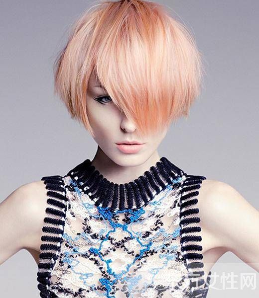 染發(fā)后幾天可以洗頭 染發(fā)后首次洗頭四大注意事項(xiàng)