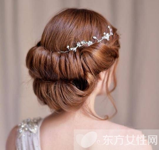 發(fā)型與發(fā)飾的完美搭配 時(shí)尚造型就是怎么簡(jiǎn)單