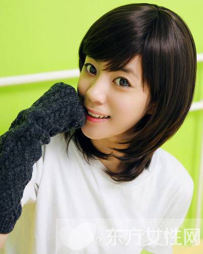 女生潮流時尚學(xué)生發(fā)型 甜美可愛顯青春活力